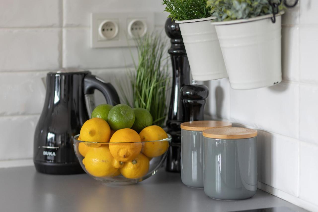 Cozy Apartment Gieysztora Wilanow By Noclegi Renters Warsaw Luaran gambar